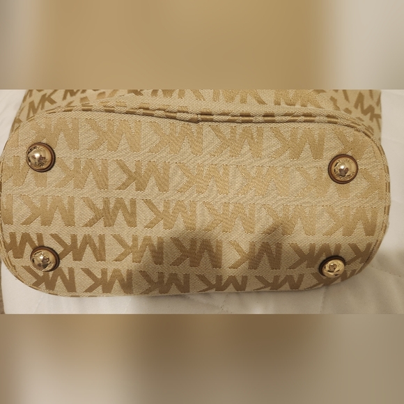 Michael Kors MK Jet Set Medium Jacquard Pocket Tote Beige - Picture 6 of 6